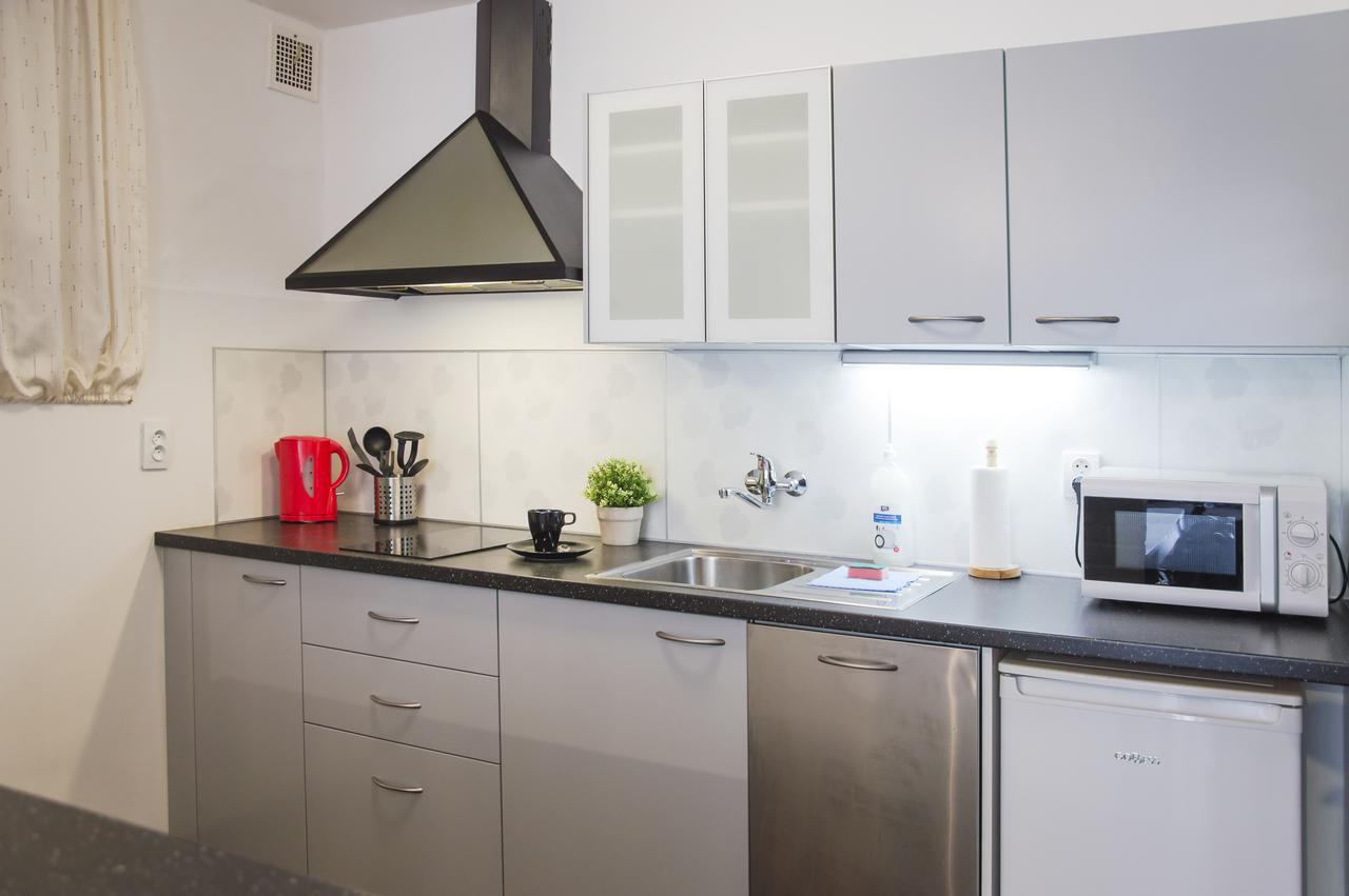 Modern Apartment Dlouha Praha Bagian luar foto