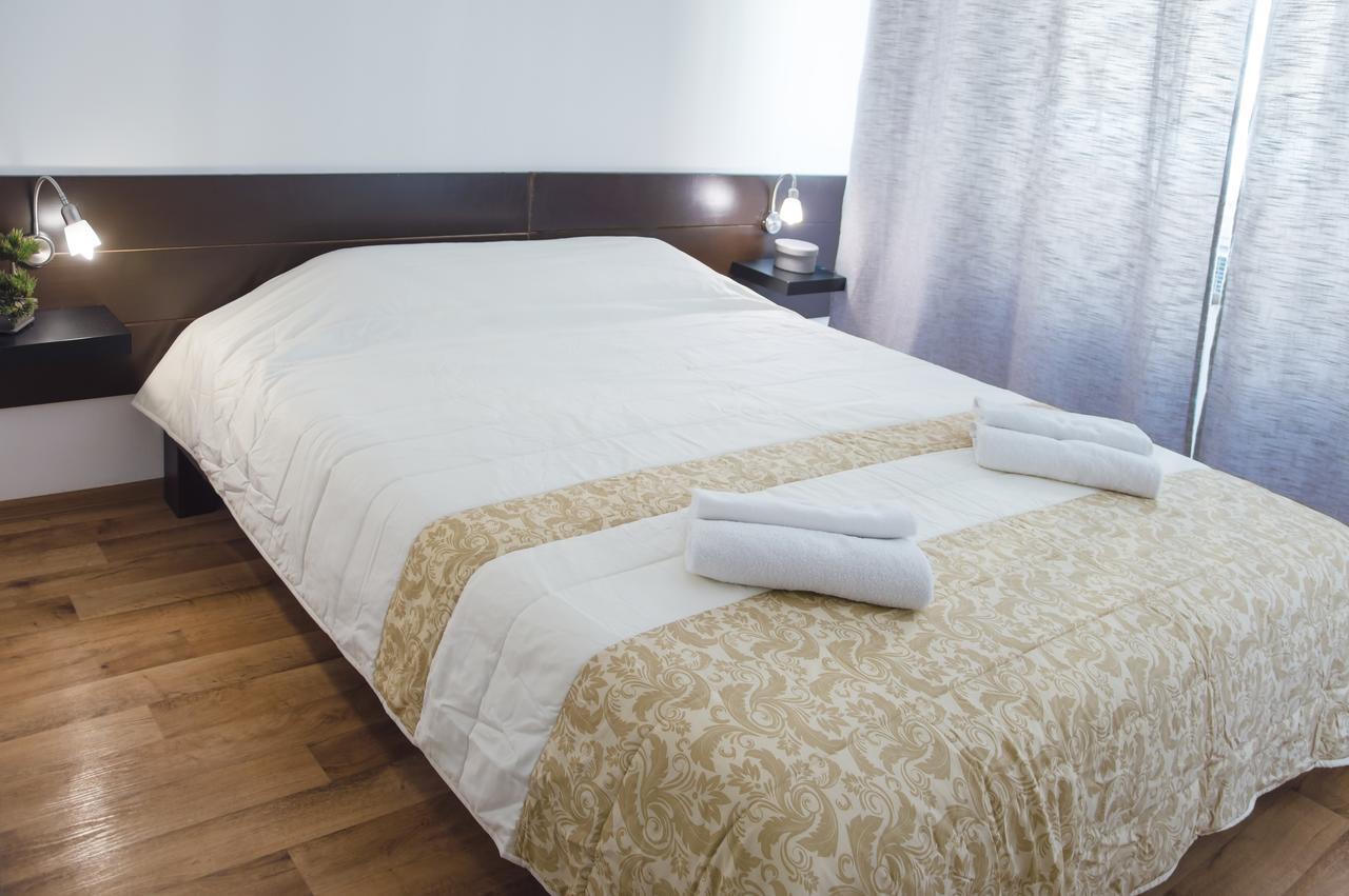 Modern Apartment Dlouha Praha Bagian luar foto