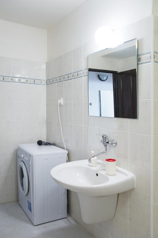 Modern Apartment Dlouha Praha Bagian luar foto